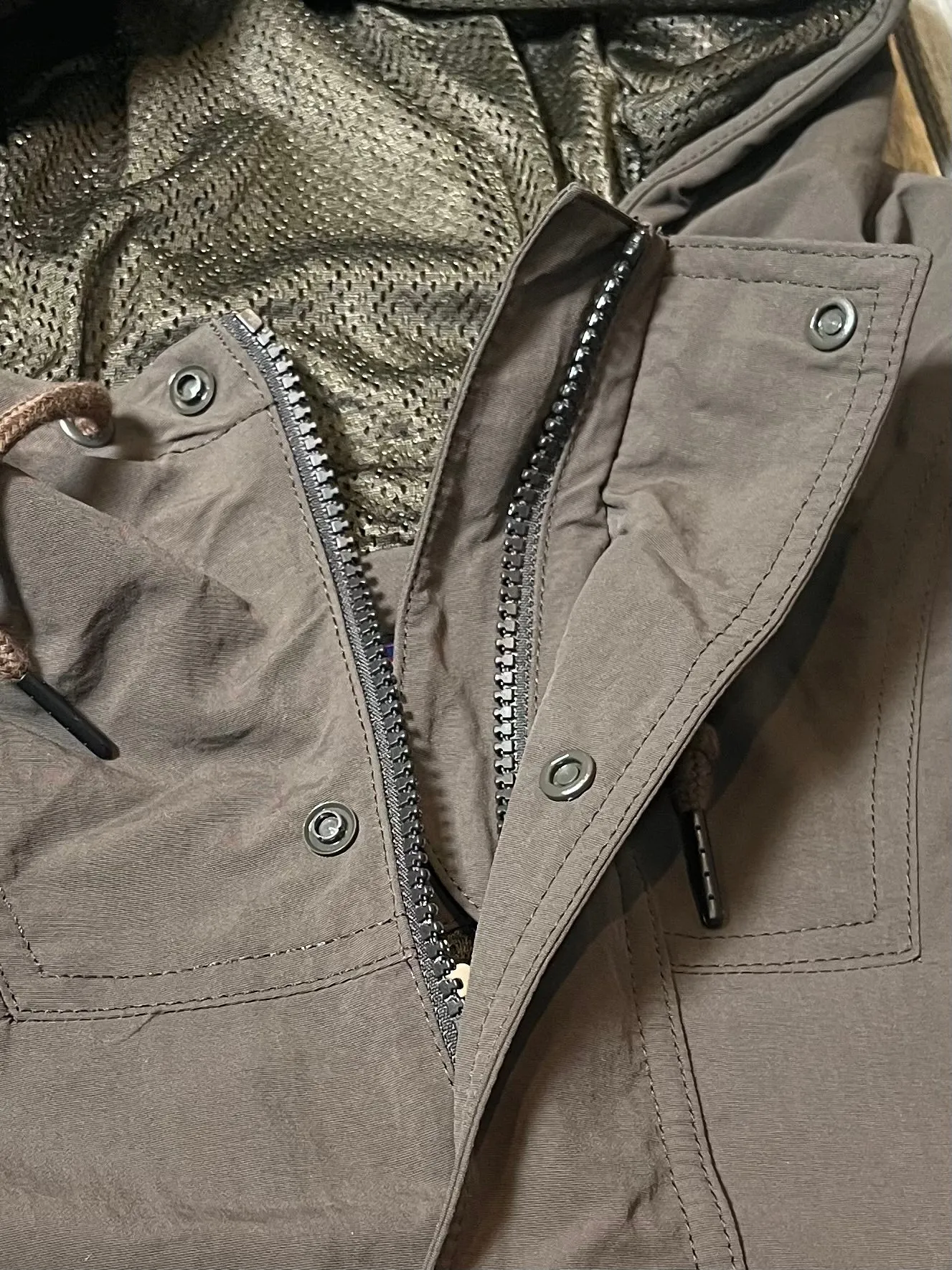 Isthmus Anorak