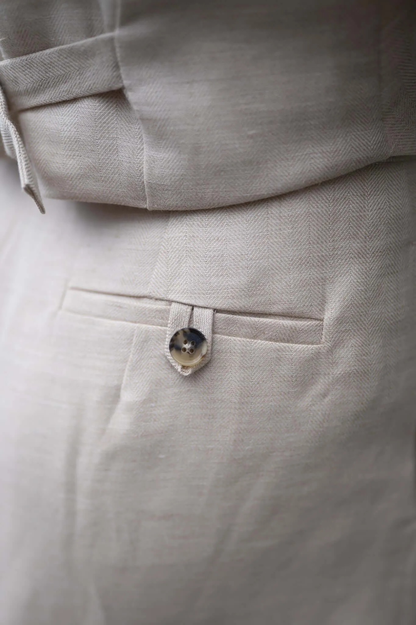 Linen & Wool Blend Tailored Shorts in Natural Herringbone