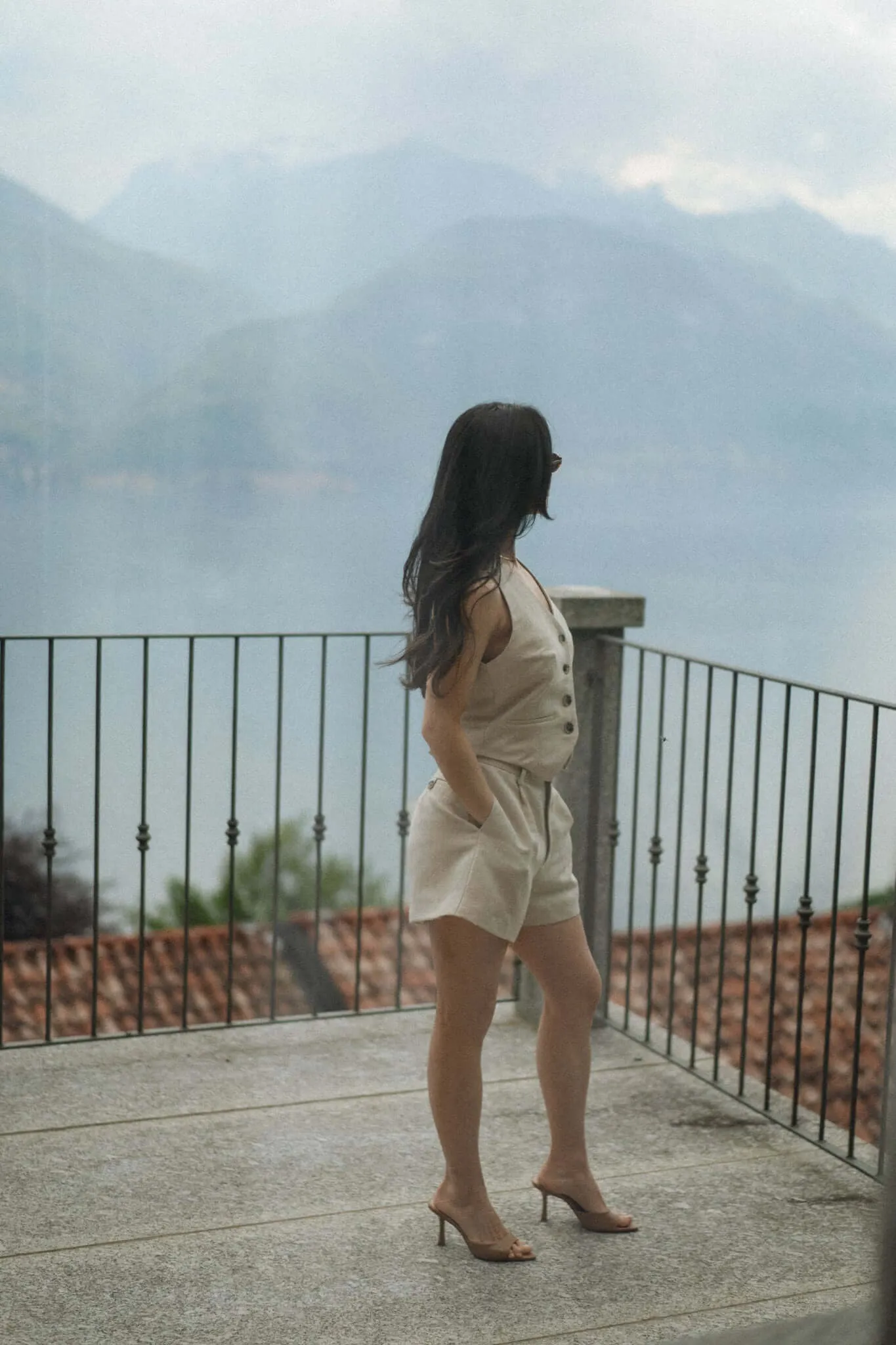 Linen & Wool Blend Tailored Shorts in Natural Herringbone
